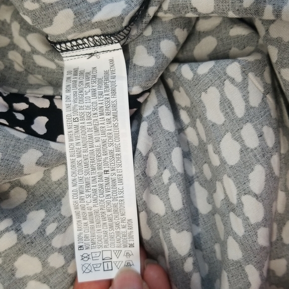 Forever 21 Black and White Printed Dress - Picture 9 of 9